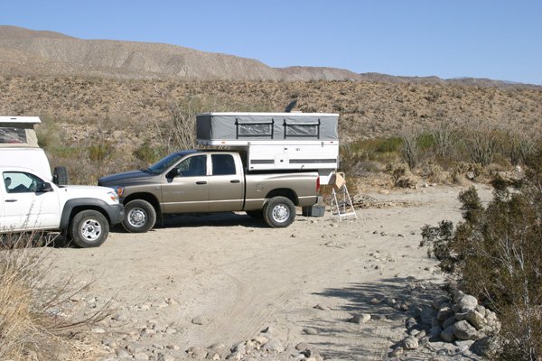 Small Ram Camper 001.jpg