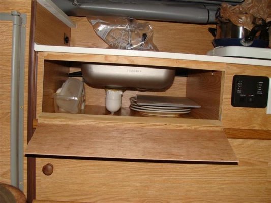 Cabinet 018 (Medium).jpg