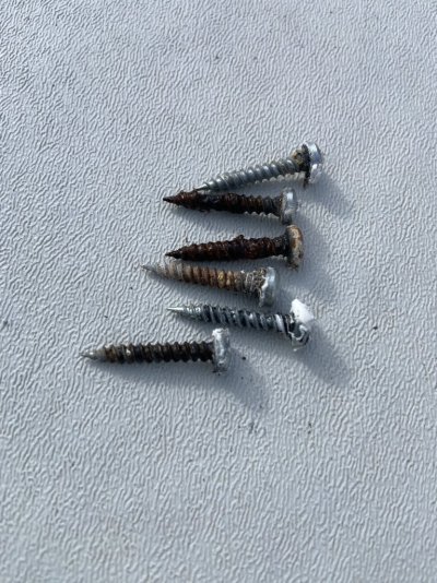 Rusted screws 3.jpg