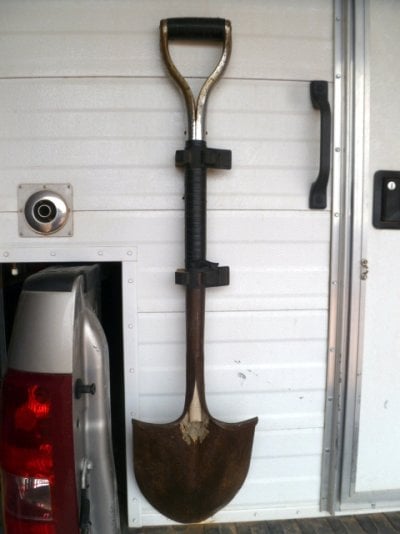 Shovel mount.jpg