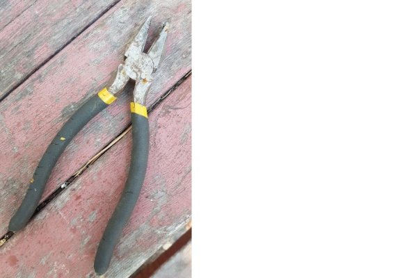 pliers1.jpg