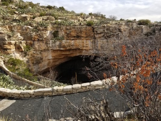 Carlsbad Cavern Entrance.jpg