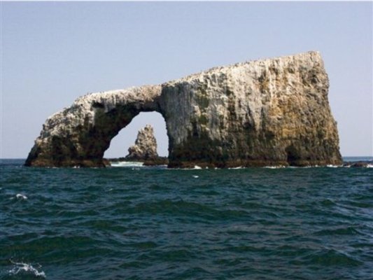 Copy of Anacapa_arch_in_arch.jpg