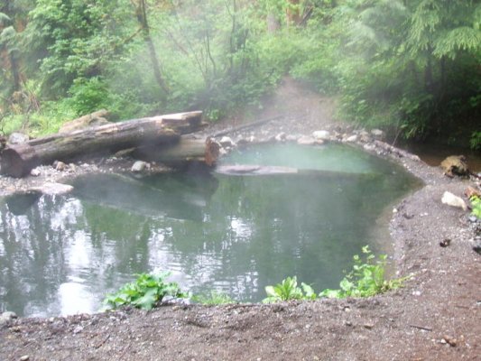 Baker Hot Springs and camper 003.jpg