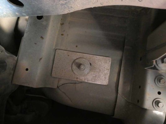 Ranger 2019 Driver Front Tie plate with Crack below.jpg