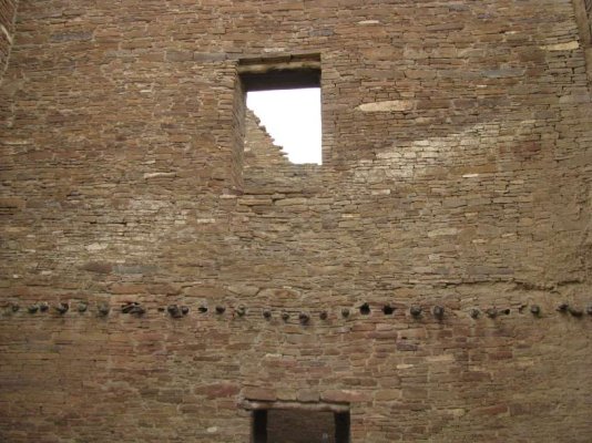 Pueblo Bonito walls2A.jpg