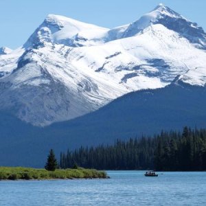 Maligne Lake