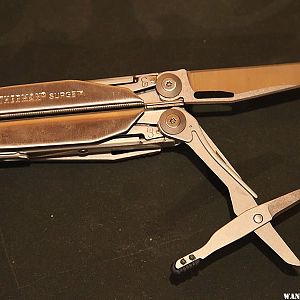 Leatherman Surge