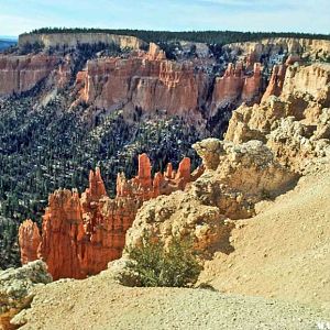 Looking south on Bryce's Rim Trail