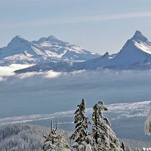 Mount Washington (right) and Two Sisters