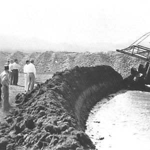 Sumpter Dredge in action