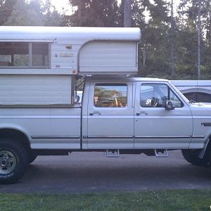 1971 Alaskan Camper / 1995 Ford F-350