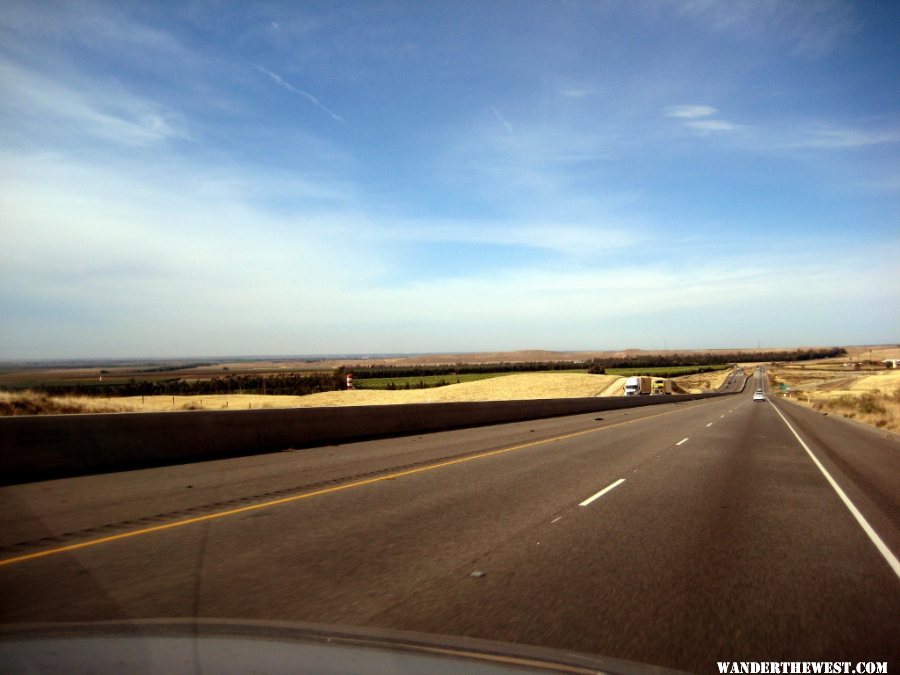 109 San Joaquin Valley going into Bakerfield (1024x768).jpg