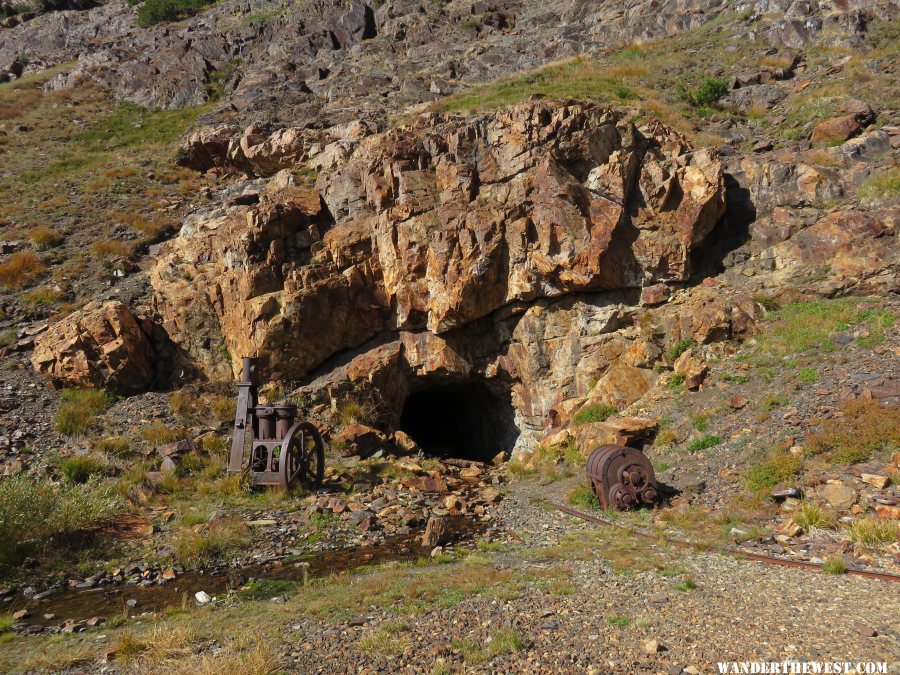 '15 D56 CA YOSEMITE  TIOGA MINE TR