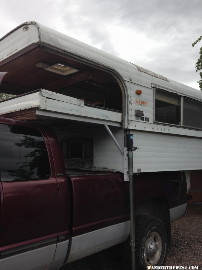 2001 Dodge Ram 2500 w/1981? Alaskan Camper