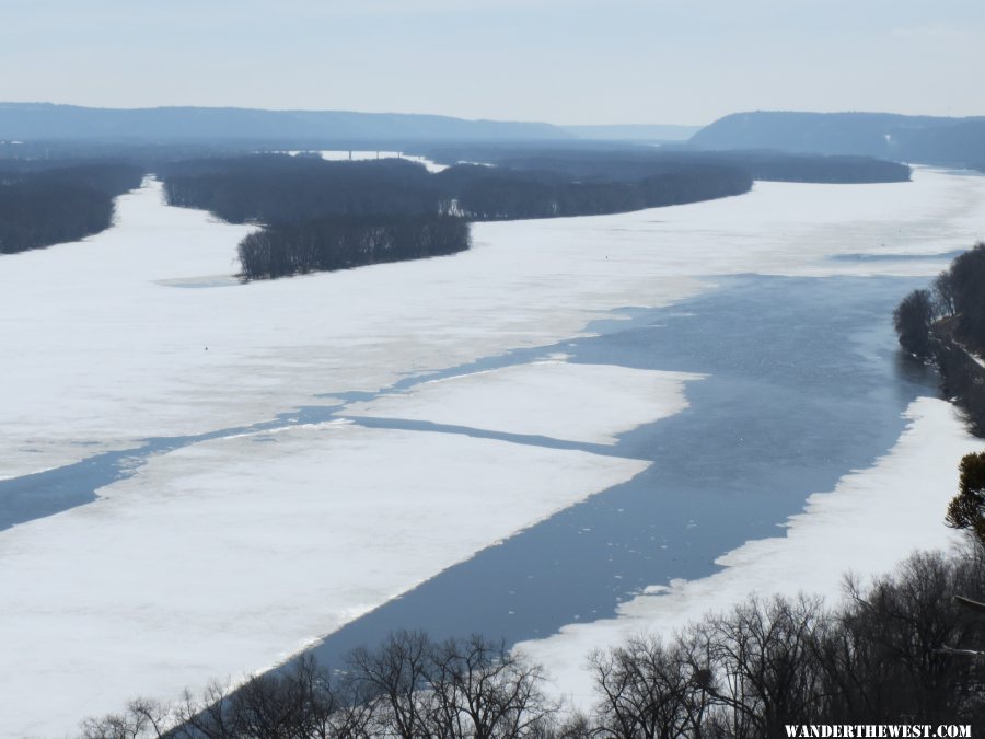 2014 47 MAR20 EFFIGY MOUNDS HANGING ROCK S VW