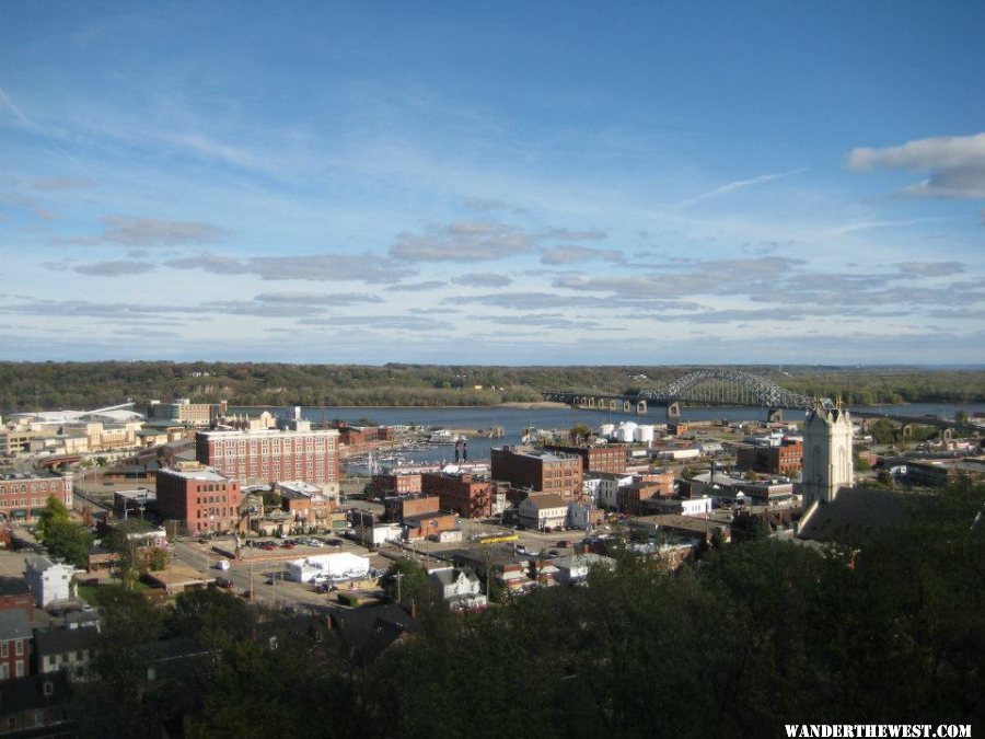 22 Dubuque skyline (960x720).jpg