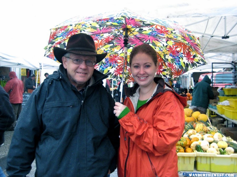 43 Farmers market, does not stop for rain (1024x768).jpg