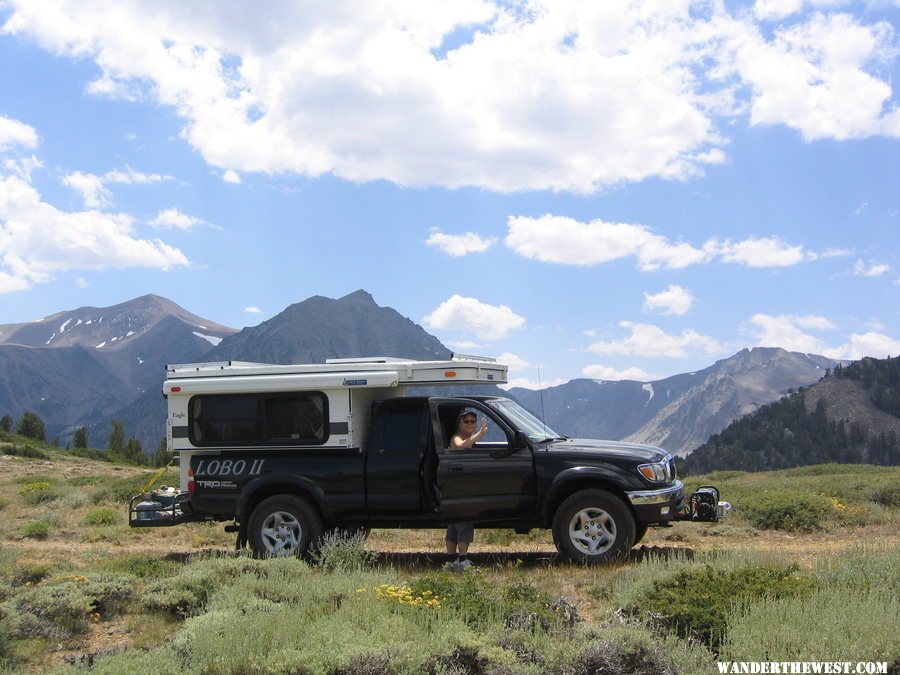 4WD track above Mono Lake