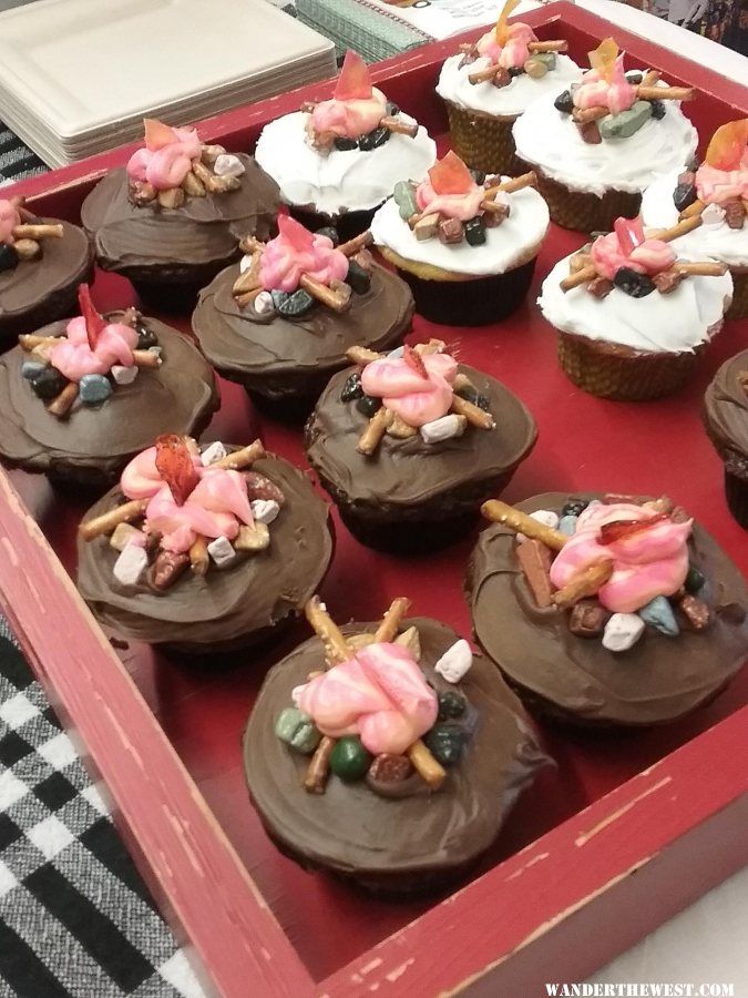 camp fire cupcakes