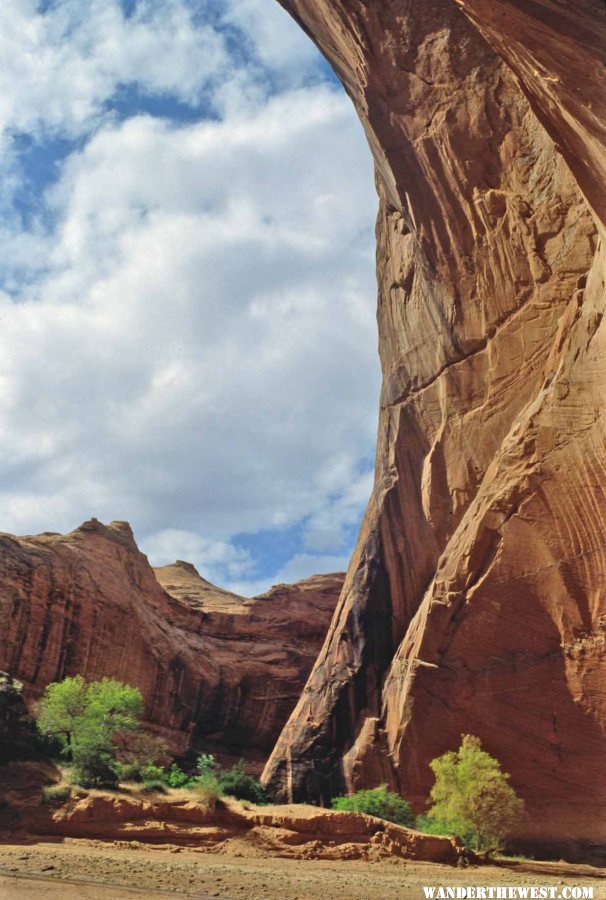 Huge Overhang in Coyote Canyon