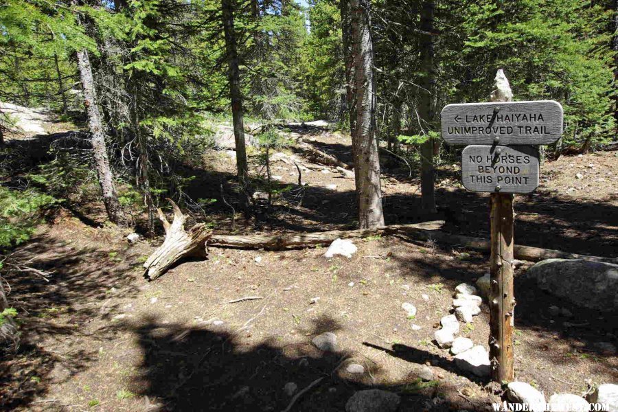 Lake Haiyaha Trail