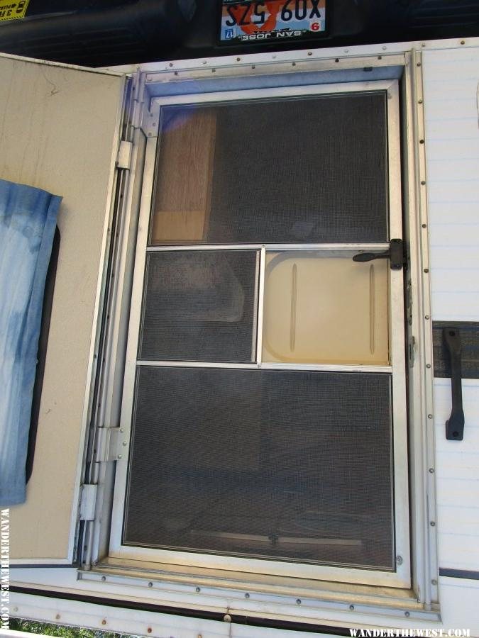 Screen door