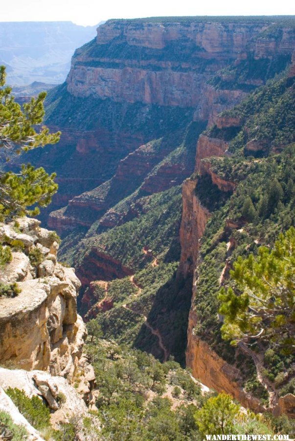 Switchbacks on the Upper Bright Angel Trail