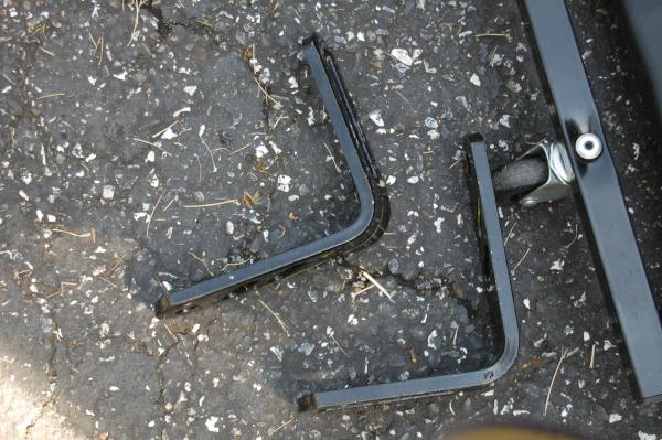 These are the bracket type supplied with the pro-series 30056 kit.  Two are slanted and two straight.